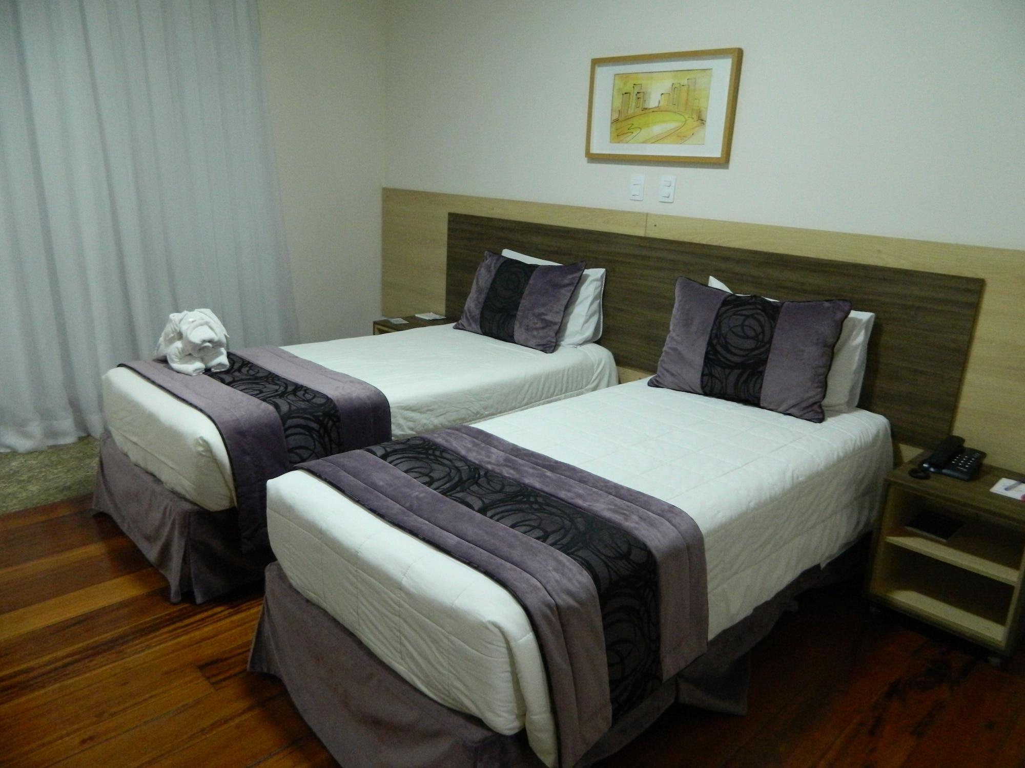 Colonial Plaza Hotel Pindamonhangaba Kültér fotó