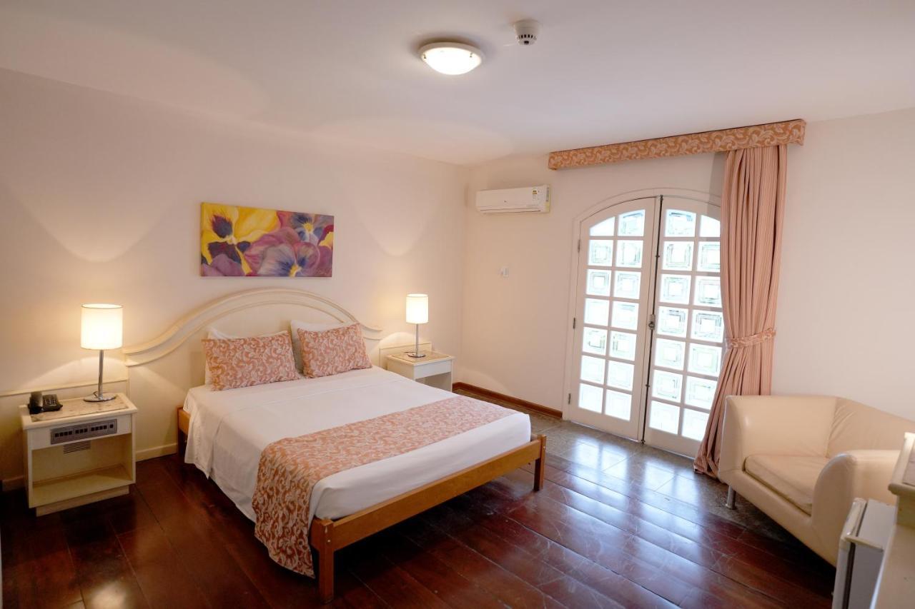Colonial Plaza Hotel Pindamonhangaba Kültér fotó