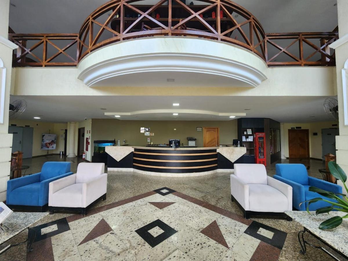 Colonial Plaza Hotel Pindamonhangaba Kültér fotó