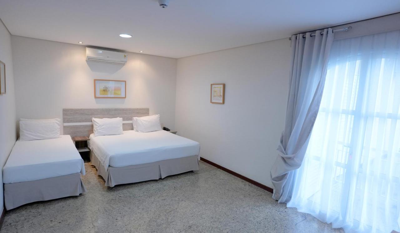Colonial Plaza Hotel Pindamonhangaba Kültér fotó
