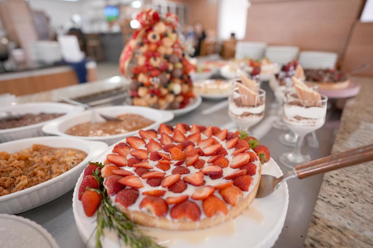 Colonial Plaza Hotel Pindamonhangaba Kültér fotó